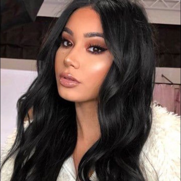 ?Kelli 18” BLACK GLUE-LESS NATURAL WAVE WIG *NWT* main image 5